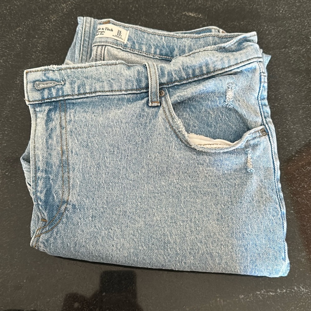 A&F jeans 90s straight ultra high rise size 31 short